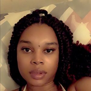 Meet your Posher, Jewel